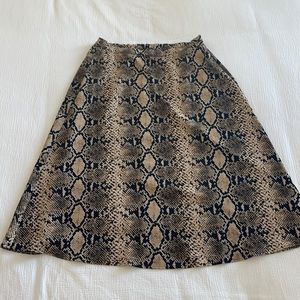 Tahari Snakeskin Slip Skirt Size Small